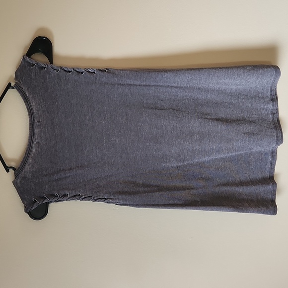 Womens tank - Picture 4 of 4